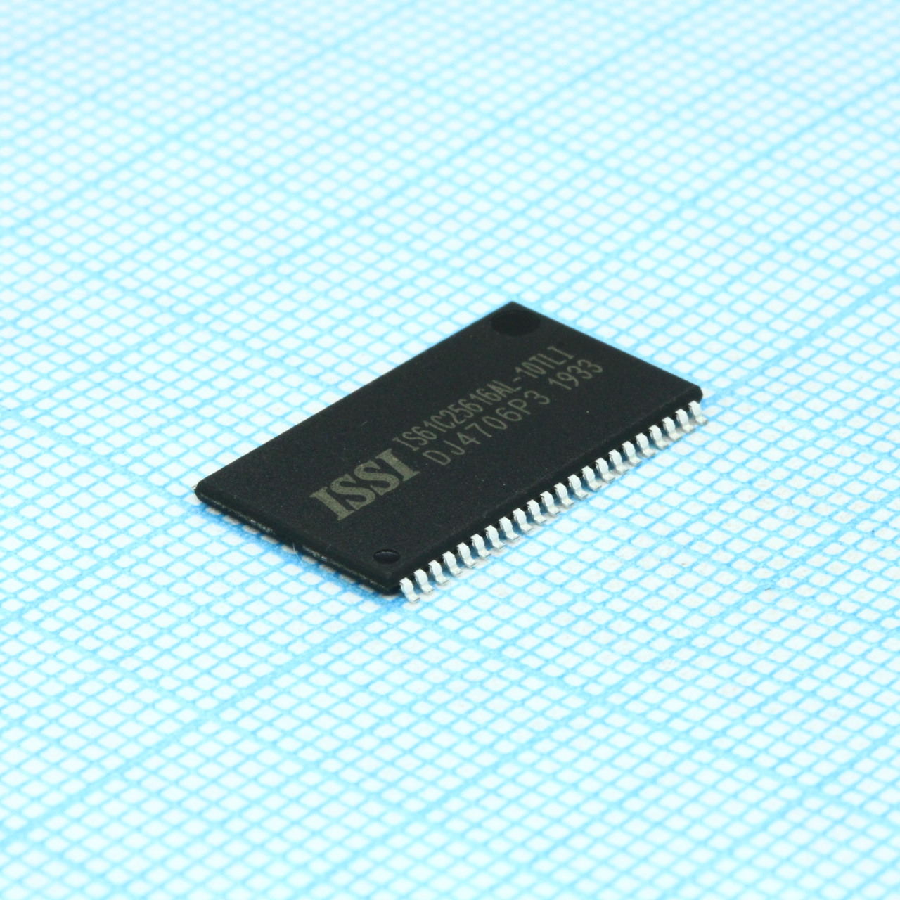 Микросхемы памяти IS61C25616AL-10TLI ISSI