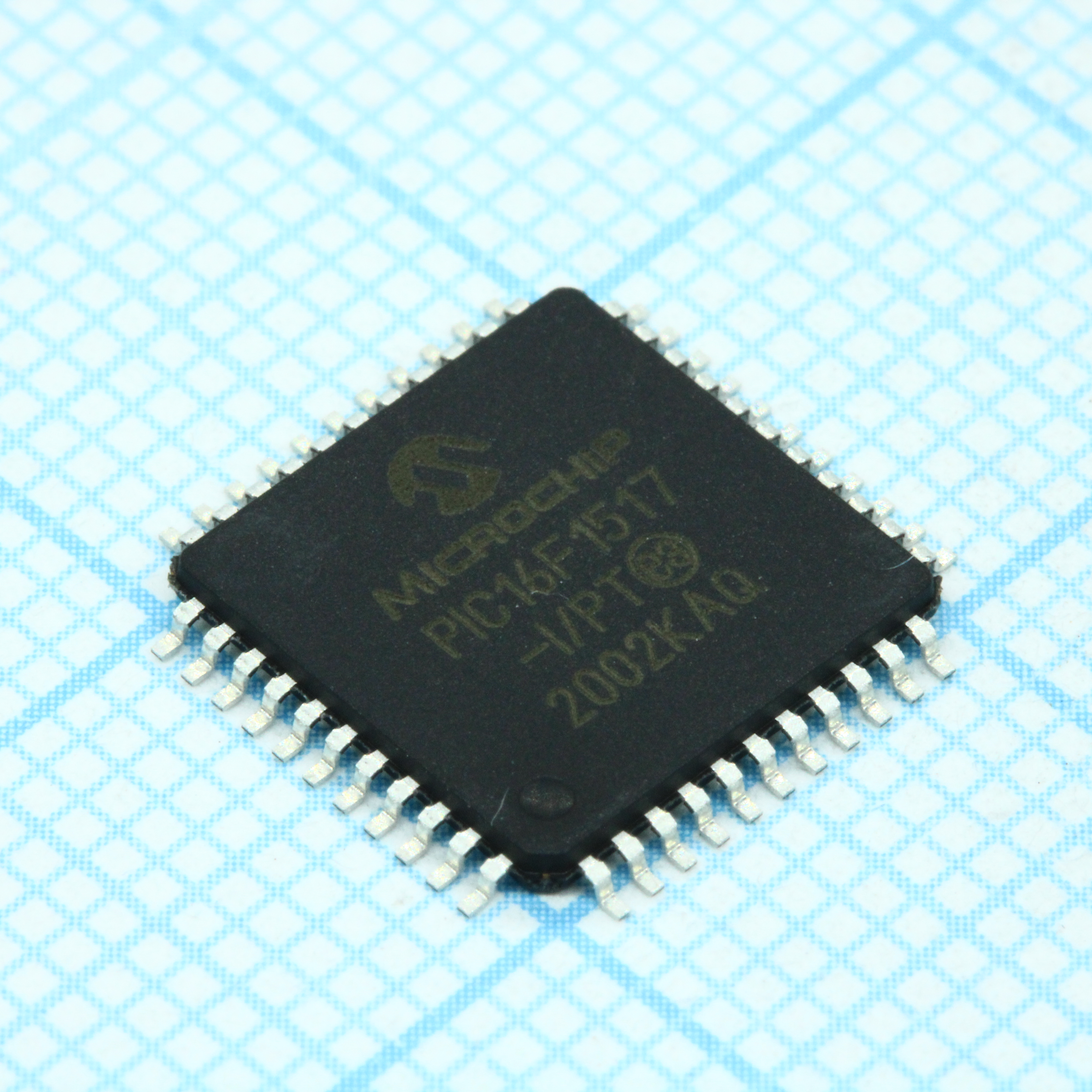 Контроллеры PIC16F1517-I/PT MCHP